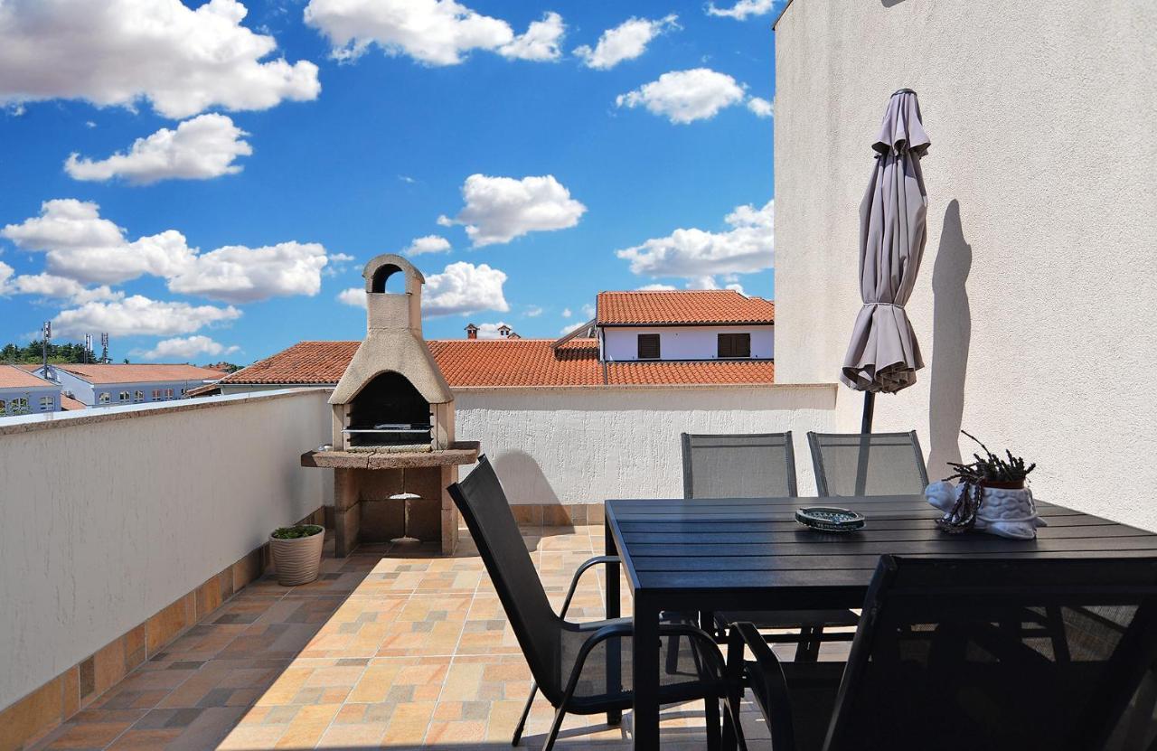 Apartments Milka 2074 Poreč Buitenkant foto