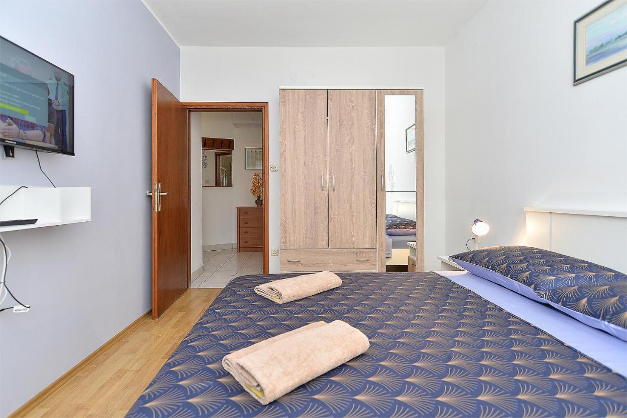 Apartments Milka 2074 Poreč Buitenkant foto