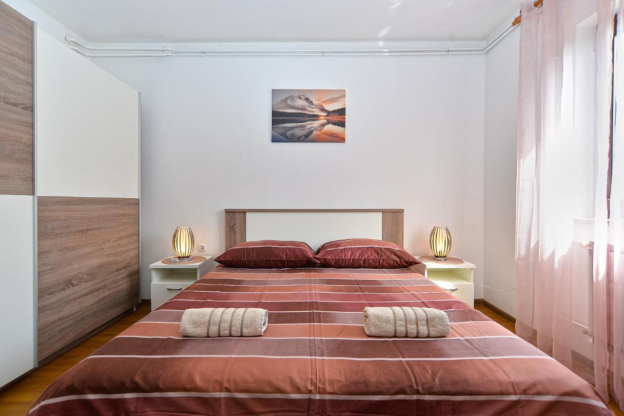 Apartments Milka 2074 Poreč Buitenkant foto